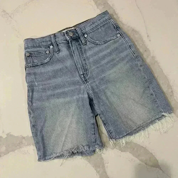 Madewell HighRise Denim MidLength Jean Shorts RawHem Light Vintage Wash Women 24 - Picture 1 of 7